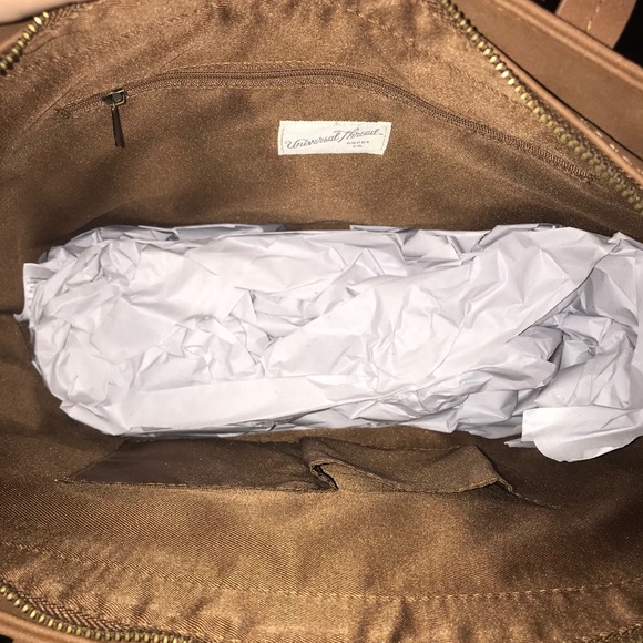 Universal Thread- Fringe bag - Picture 2 of 2